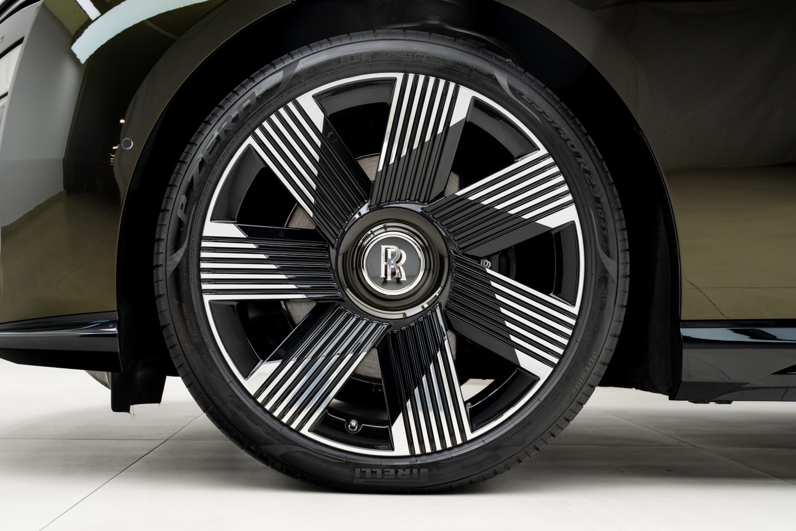 2024 ROLLS ROYCE SPECTRE. GCC. WARRANTY SERVICE. FULL OPTION.